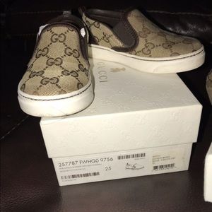 Toddler Authentic Gucci shoes and hat